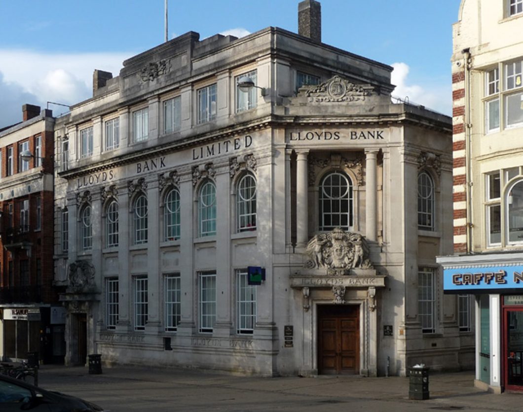 Grade II listed three storey building comprising of a largely double height banking hall with period features, a large basement storage area and two upper floors of offices.